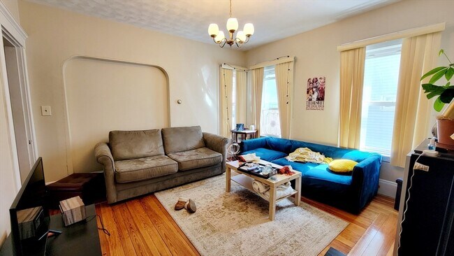 Photo - 70 Ossipee Rd Unidad 2