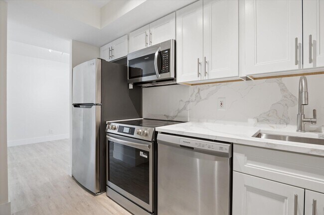 Photo - 511 Bayshore Dr Unit 206