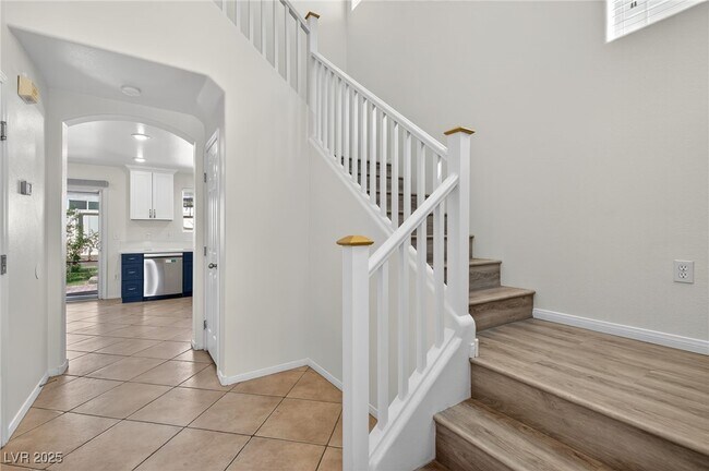 Photo - 5649 Dawn Falls St