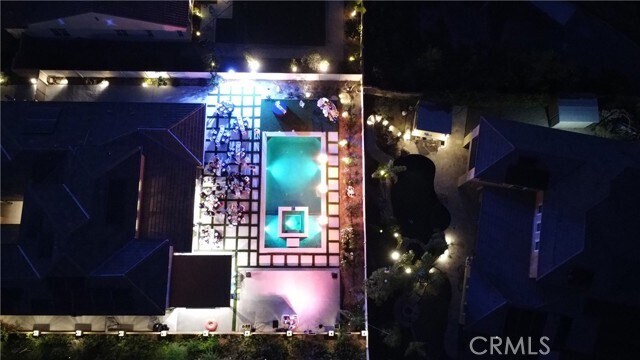 Photo - 2257 Praed St