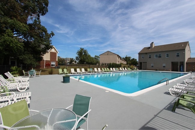 Building Photo - The Commons at Cowan Boulevard