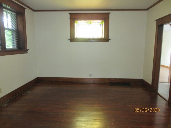 Photo - 1513 Runnion Ave