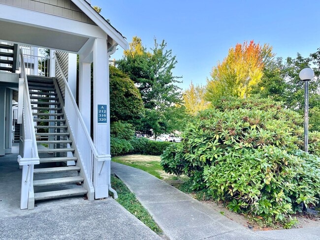 Building Photo - Spacious Top-Floor 3-Bedroom Condo Unit #A316