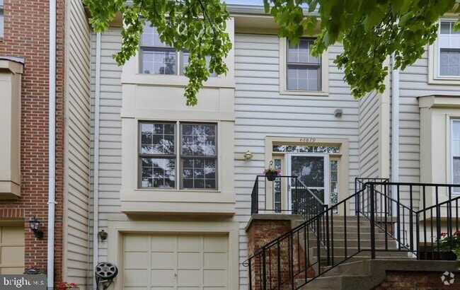 Building Photo - 46879 Trumpet Cir Rental