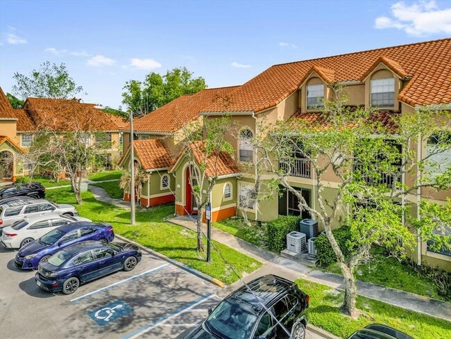 Building Photo - 405 Fountainhead Cir Unit 247