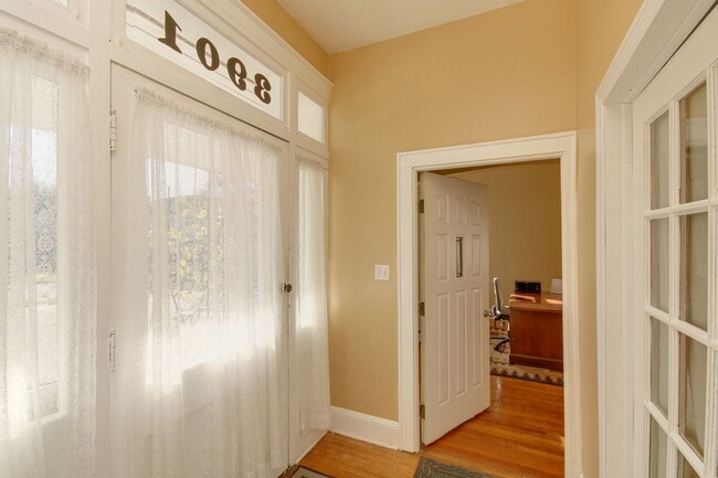 Photo - 3901 Newport Ave Unit 1A
