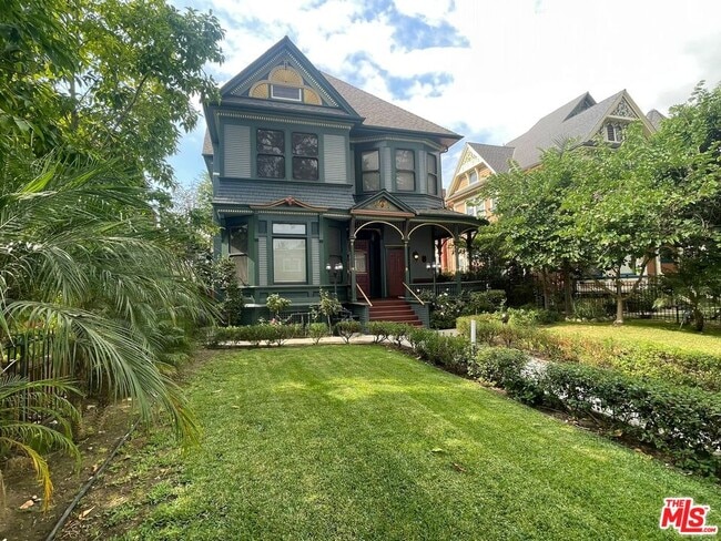 Building Photo - 2309 Scarff St Unit 2309