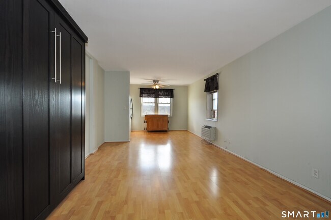Photo - 39 Glenbrook Rd Unidad 2W