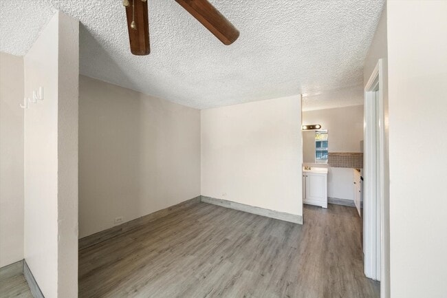 Photo - 4025 Parkway