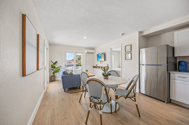 Photo - 637 S Orlando Ave Unidad ID1245227P