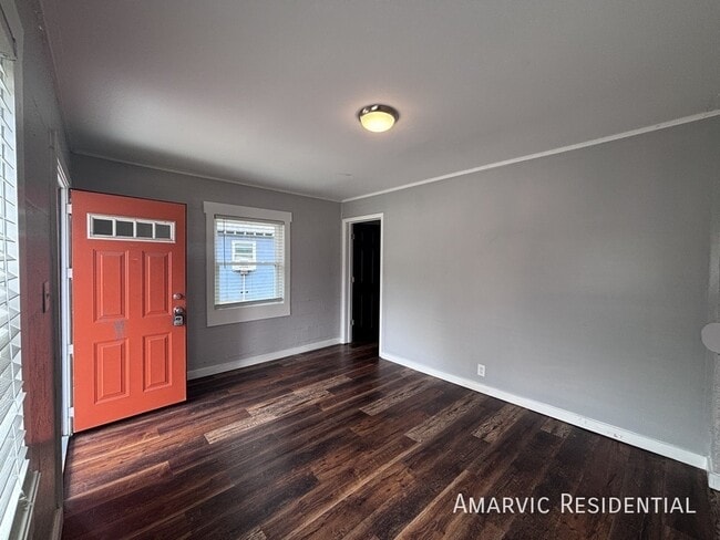 Photo - 642 Cleveland St
