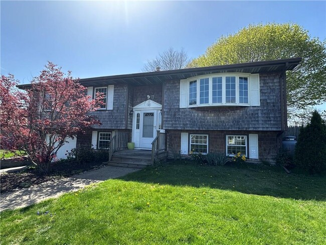 Photo - 11 Pocono Rd House