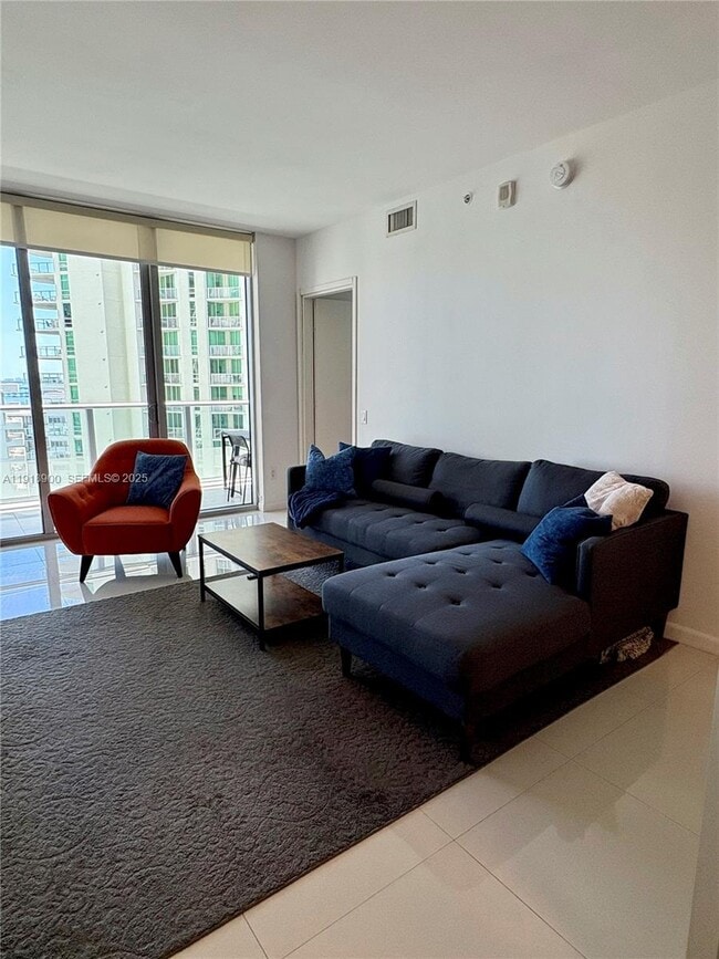 Photo - 1300 Brickell Bay Dr Unit 1607