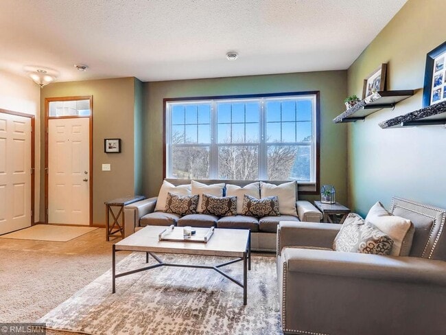 Photo - Beautiful 3 Bed/2.5 Bath Townhome in Woodbury- Community Pool! Available Now!