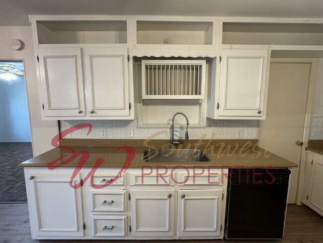 Photo - 4 bedroom 2 bath, great neighborhood! One block from TSU football field.