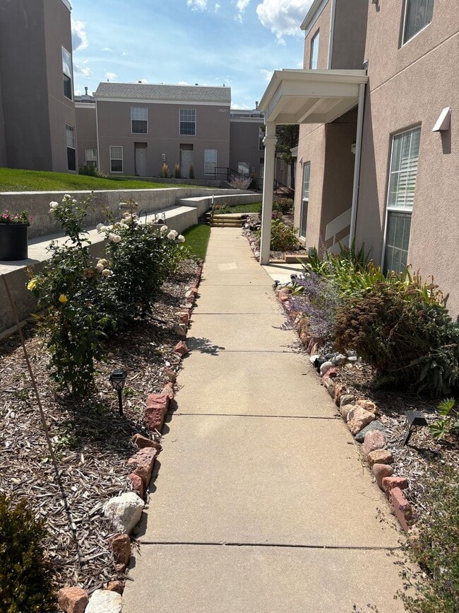 Photo - 3510 Parkmoor Village Dr Unit F