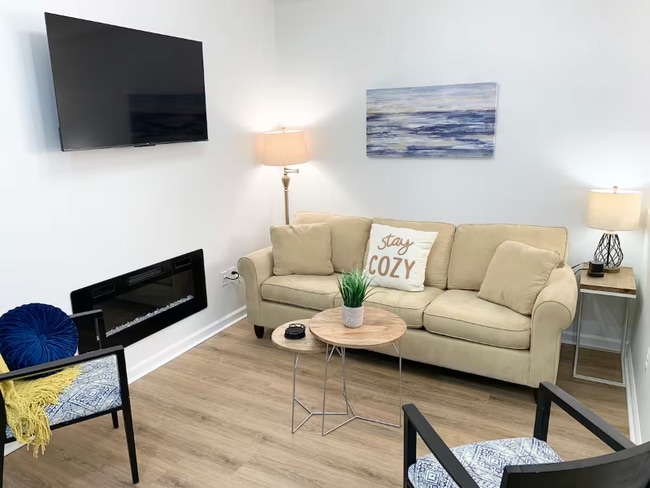 Photo - 1600 S Charles St Unit Apt C