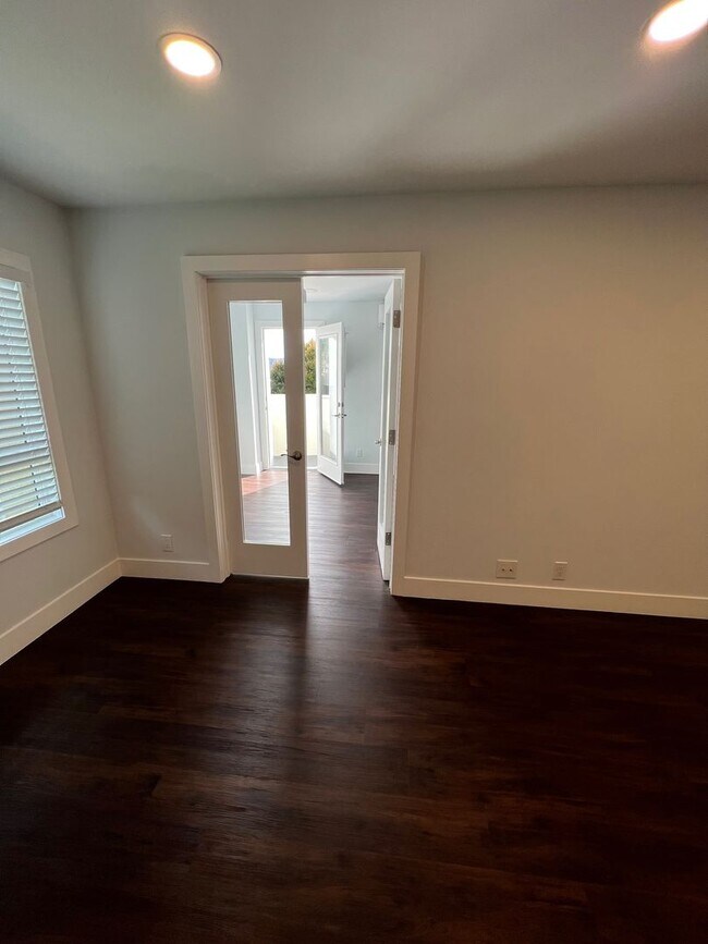 Photo - Terraces at the Lake