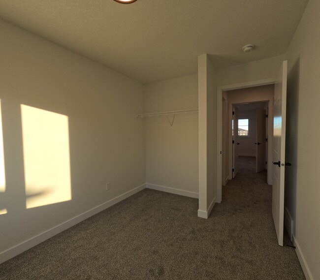 Photo - 18120-18128 28 Ave SW