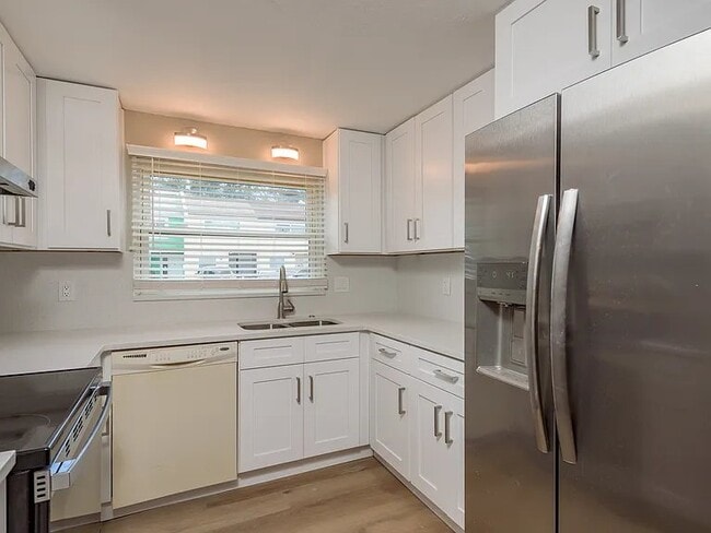 Photo - 2980 S Pines Dr