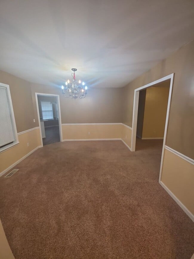 Photo - 2729 Churchill Dr