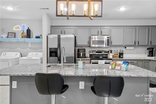 729 Erika Ave