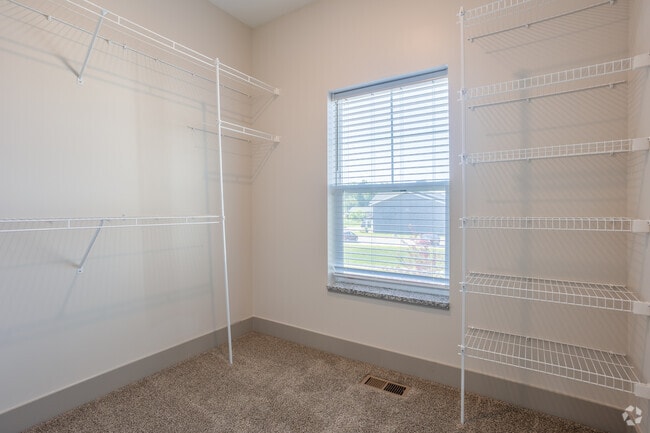 3BR, 2.5BA - 1,760SF - Primary Bedroom Closet