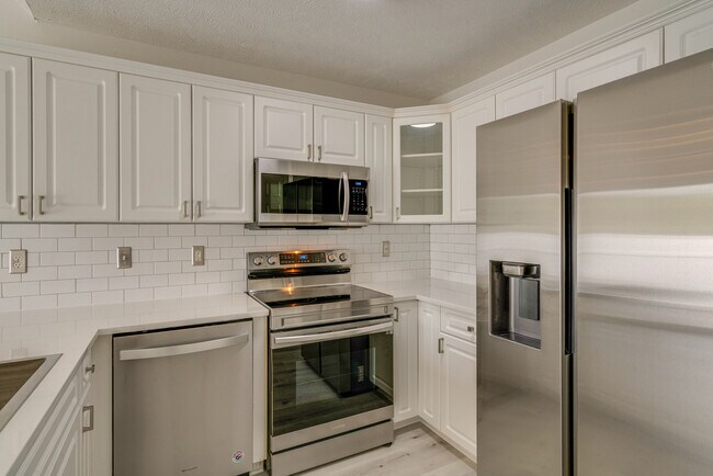 Photo - 2120 Lebanon Pike