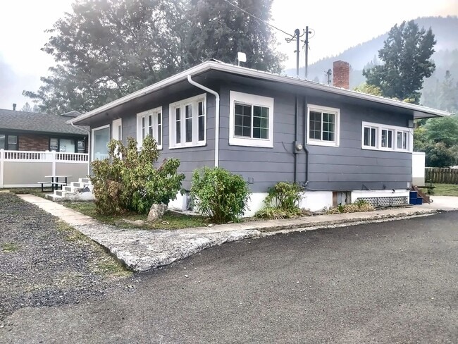 Building Photo - 10560 US-12