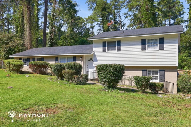2369 Courtney Cir