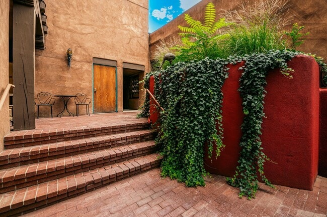 Photo - 211 W Water St Unidad Apt. 309