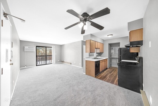 Photo - 2 Bedroom Condo in the Virginia Road Condominiums in Crystal Lake!