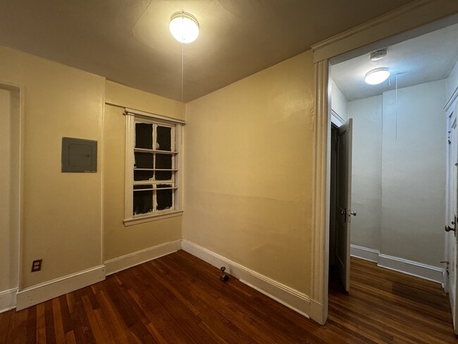 6 Agassiz St Unit 3