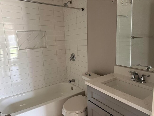 Photo - 1402 Barbergale St