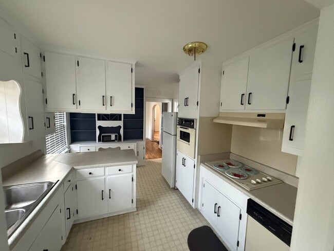 Photo - 3 Bedroom 1.5 Bath Home