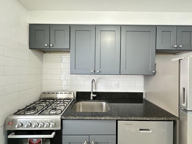 Photo - 6715 N California Ave Unit NG