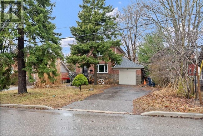 Photo - 40 Scarboro Crescent