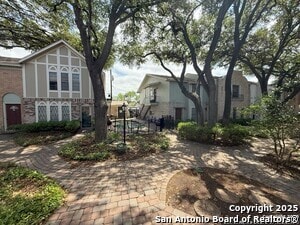 Photo - 2811 Woodbury Dr Unit 301