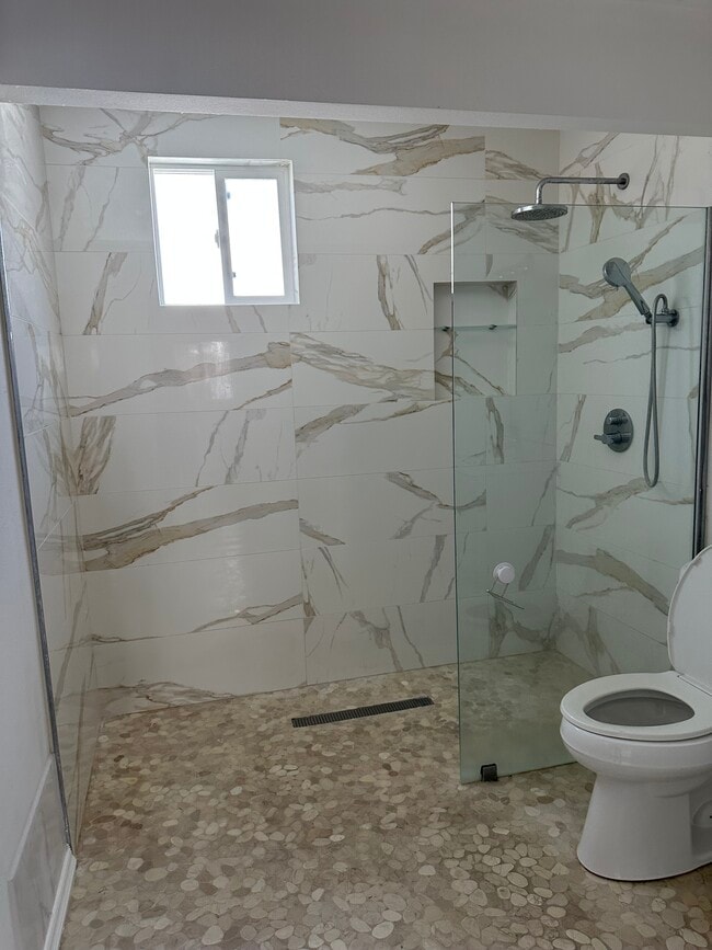 Photo - 2212 Gramercy Ave