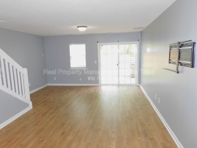 Photo - 144 Bridford Downs Dr