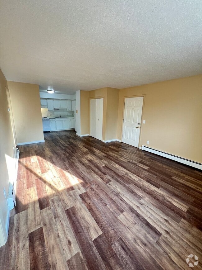 Building Photo - Renovated 2 Bedroom Apartment - AVAILABLE ... Unit 1516 N 16th St - 1