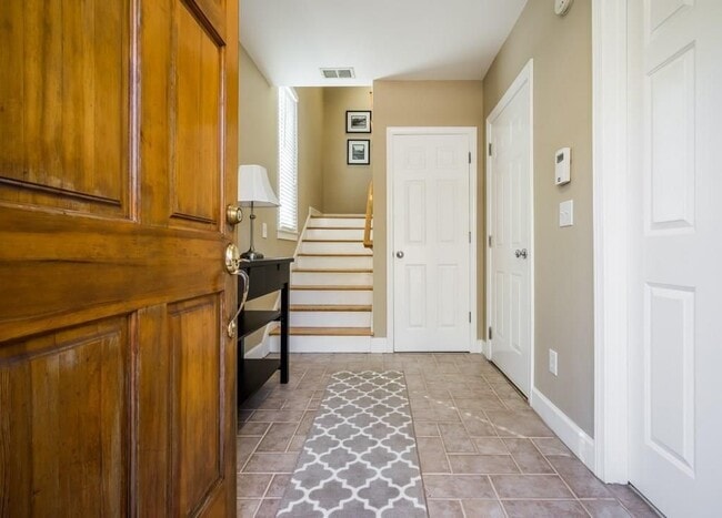 Photo - 691 Bonaventure Ave NE