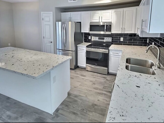 Building Photo - 18250 N Cave Creek Rd Rental