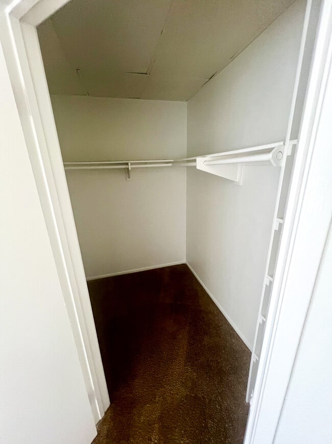 Photo - Crown Point Apartments