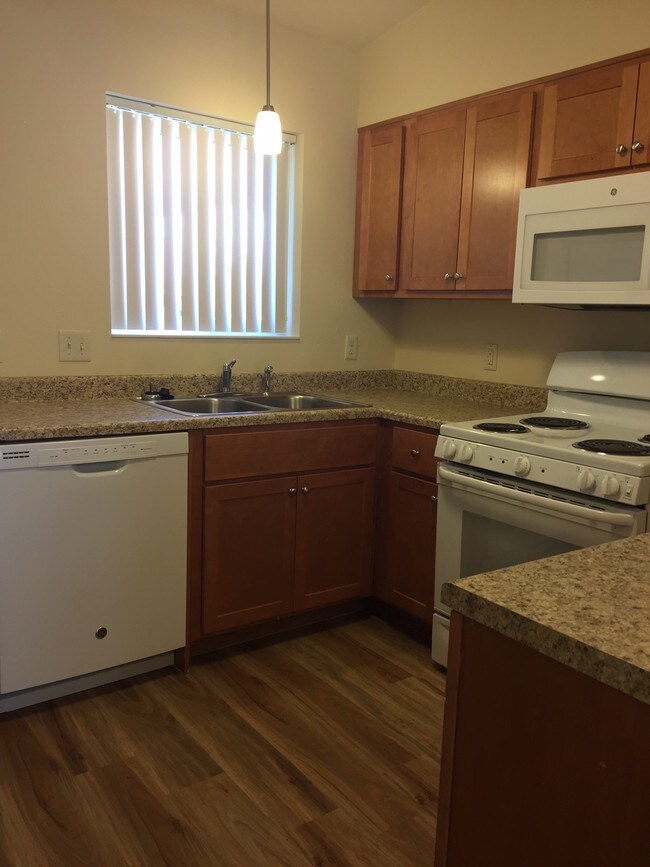 Studio -Kitchen - The Springs I & II