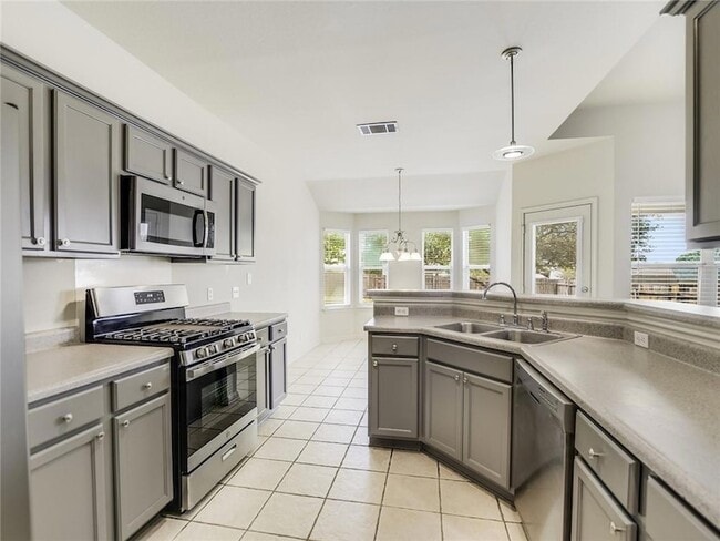305 Dana Dr