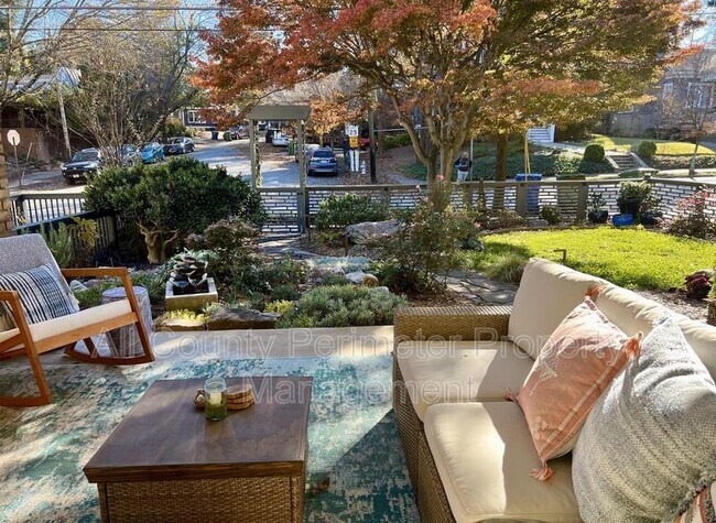 Photo - 1008 North Avenue NE