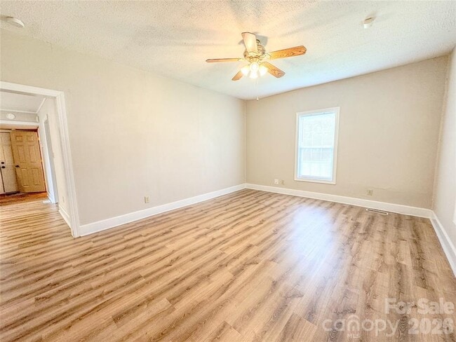 Photo - 818 Grier St