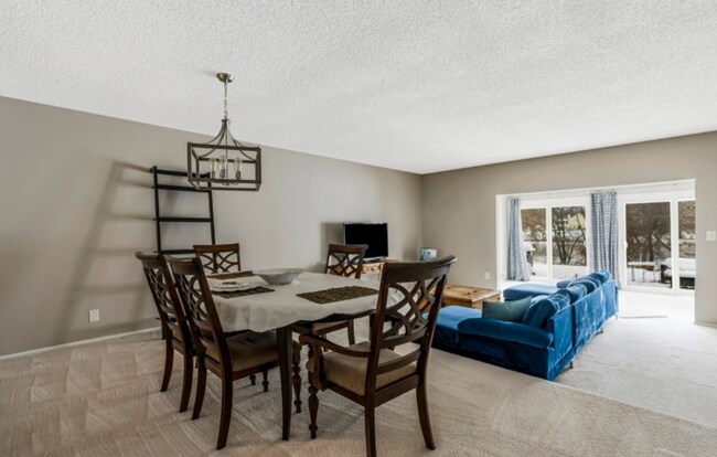 Photo - 1407 Doolittle Dr