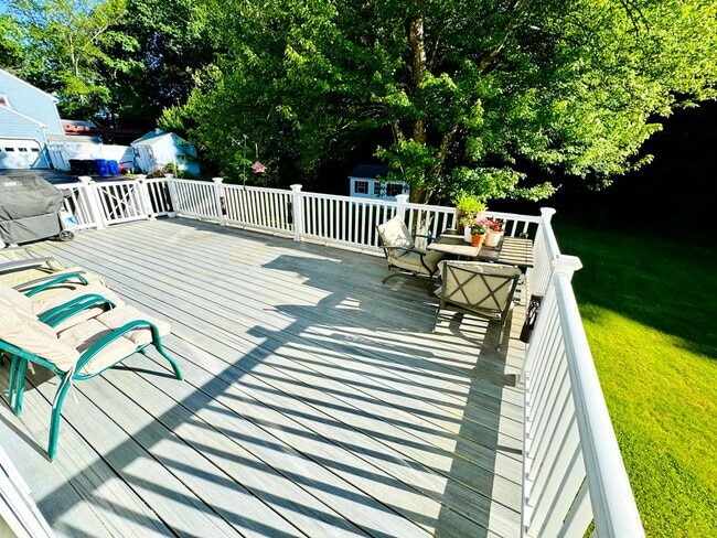 Photo - 31 Juniper Ln